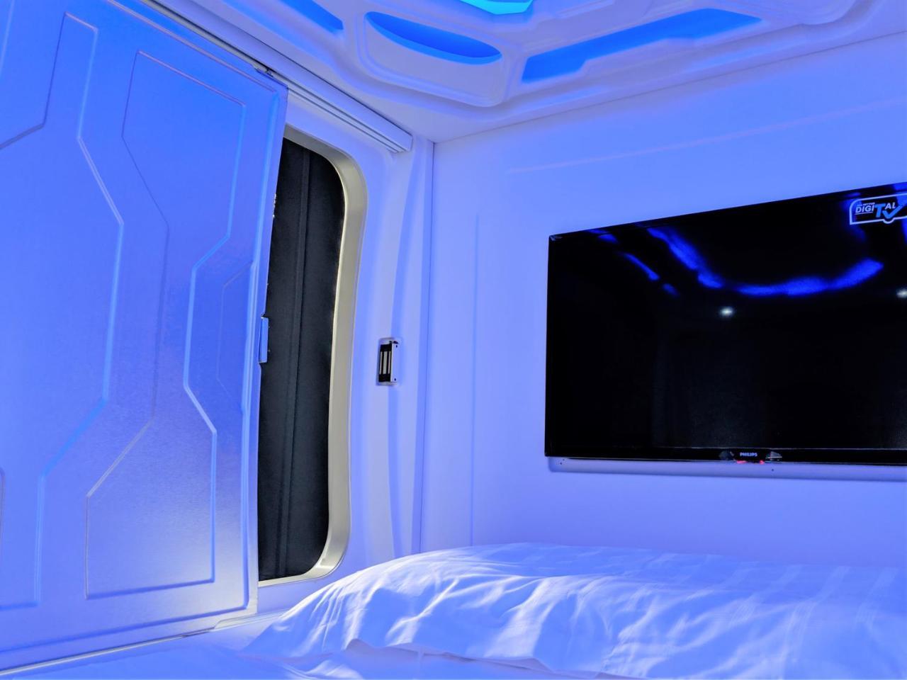 Met A Space Pod @ Boat Quay Singapur Exterior foto
