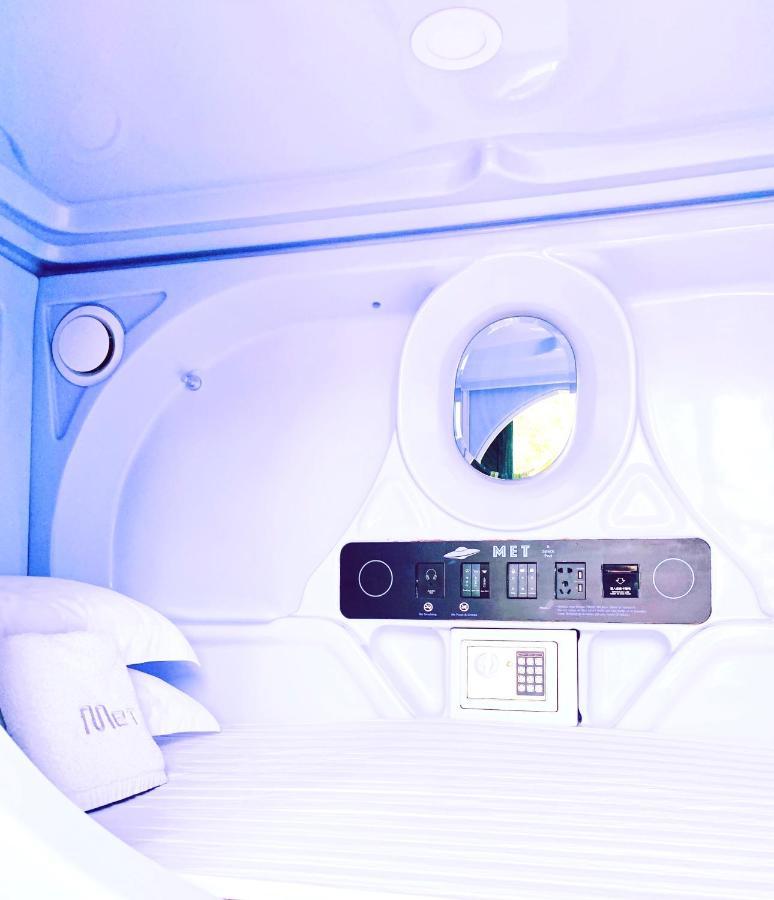 Met A Space Pod @ Boat Quay Singapur Exterior foto