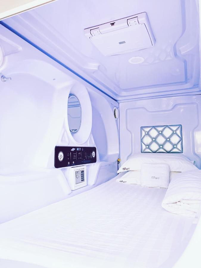 Met A Space Pod @ Boat Quay Singapur Exterior foto