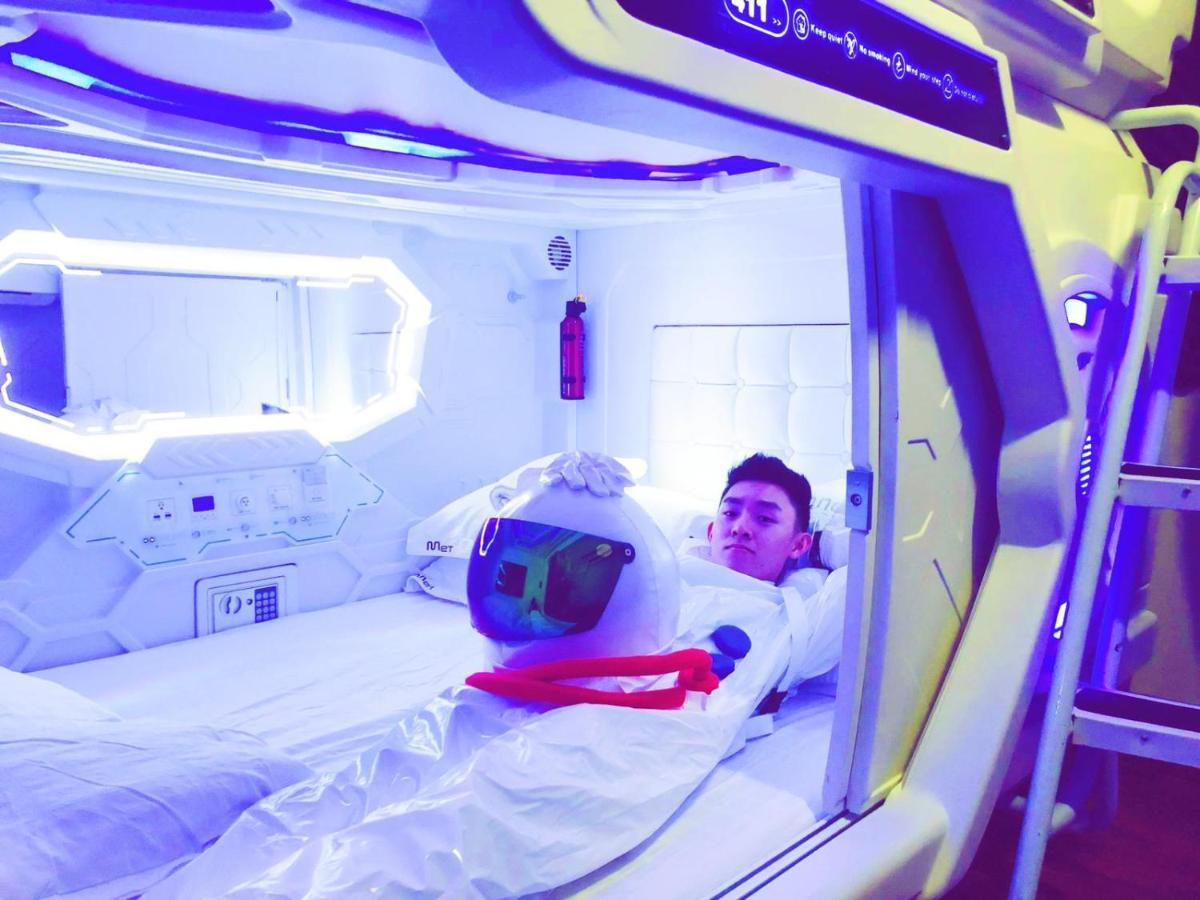 Met A Space Pod @ Boat Quay Singapur Exterior foto